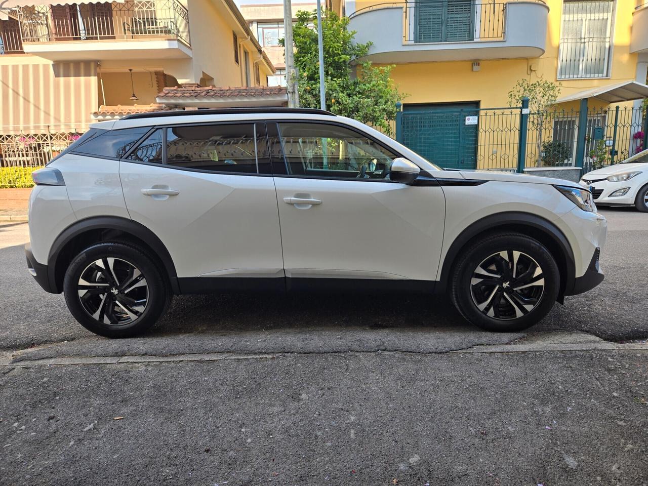 Peugeot 2008 BlueHDi 130 S&S EAT8 Allure