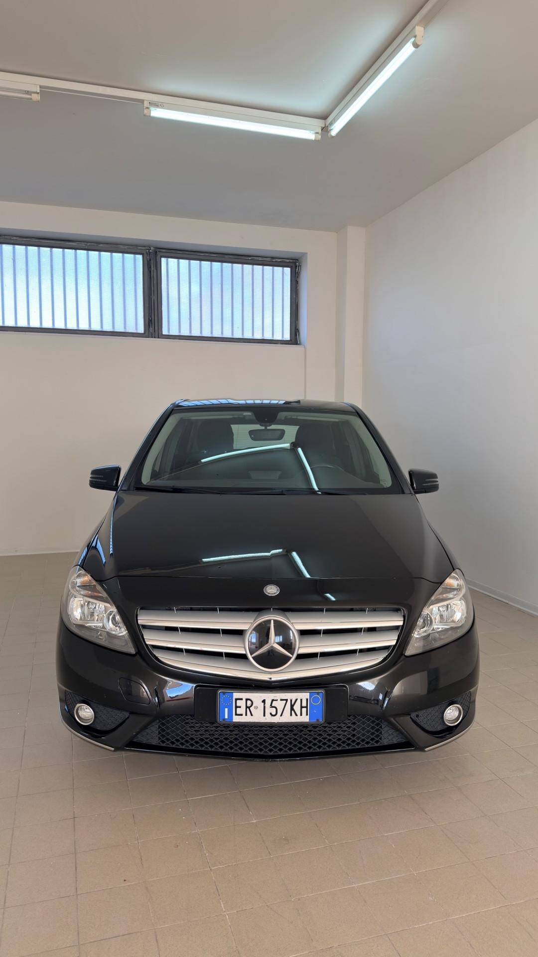 Mercedes-benz B 200 CDI BlueEFFICIENCY Executive