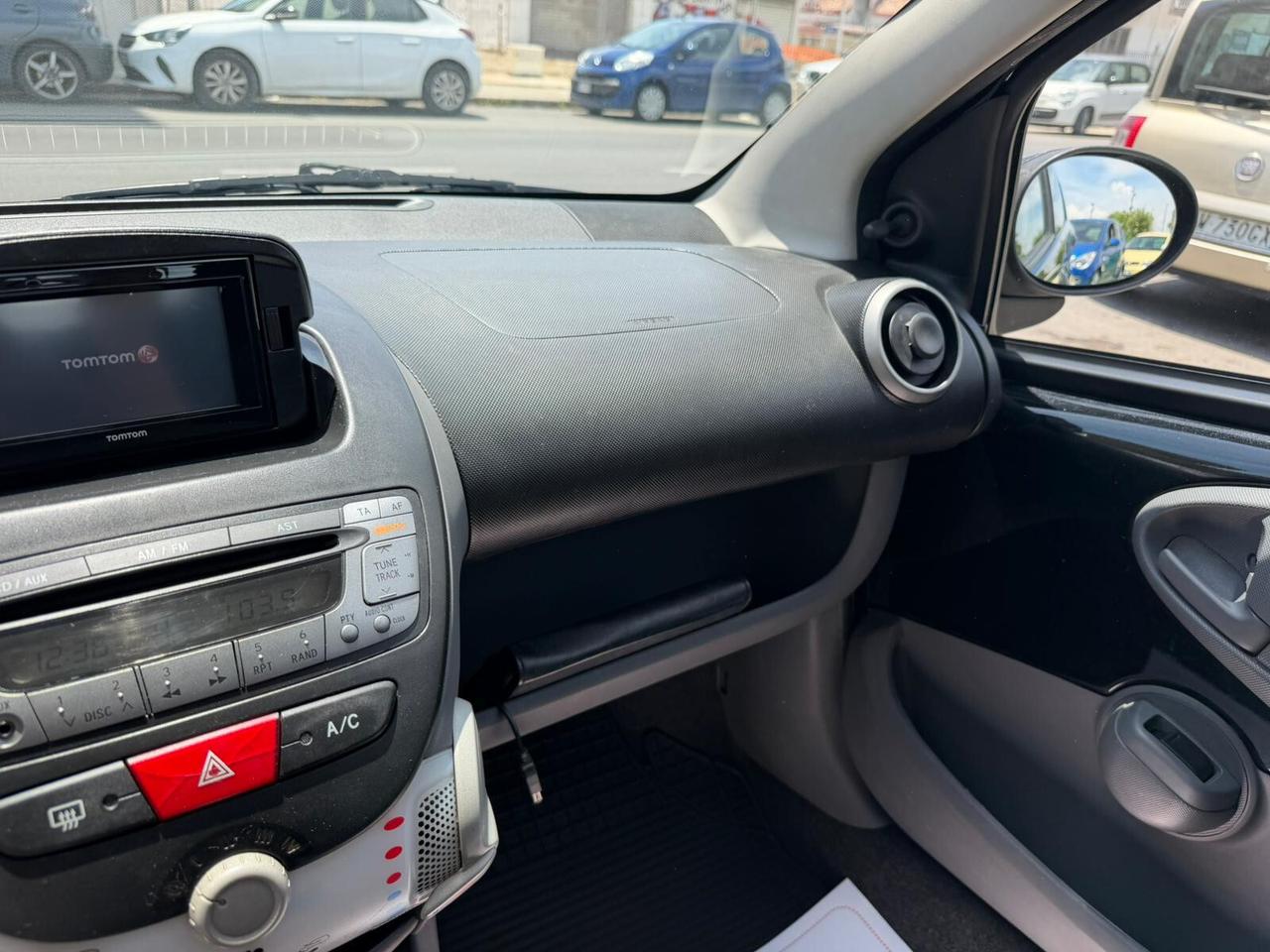 Toyota Aygo 1.0 12V VVT-i 5 porte Now Connect