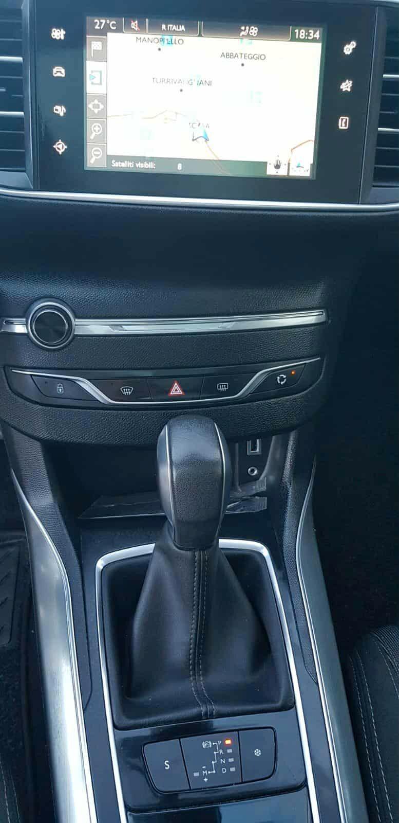 Peugeot 308 BlueHDi 120 S&S EAT6 SW Allure