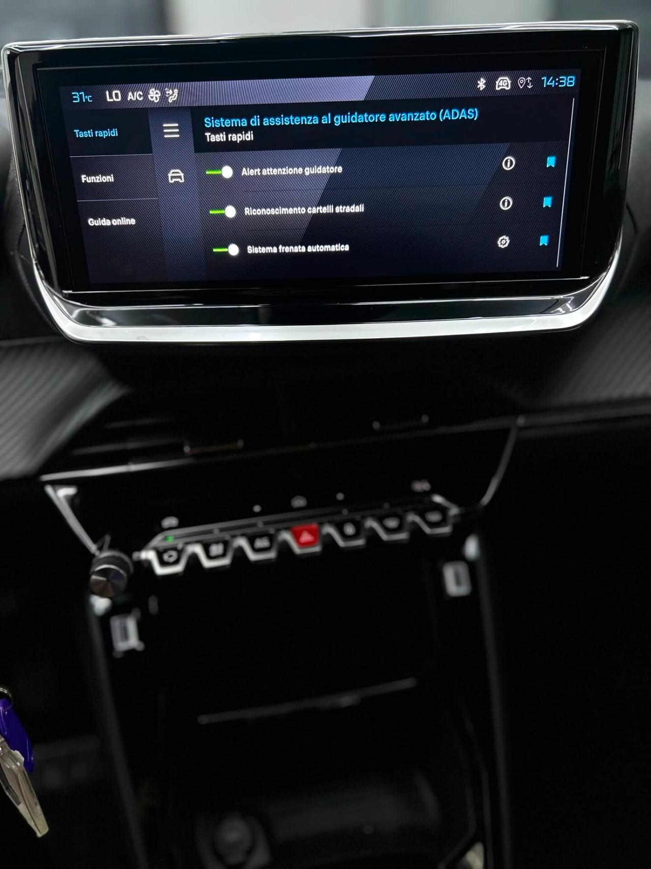 Peugeot 2008 PureTech 1.2 Benzina 100 cv S&S Allure