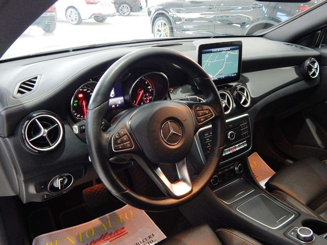 Mercedes-benz CLA 220 d Premium AMG 4matic Aut TETTO-NAVI-PELLE-PARK-LED