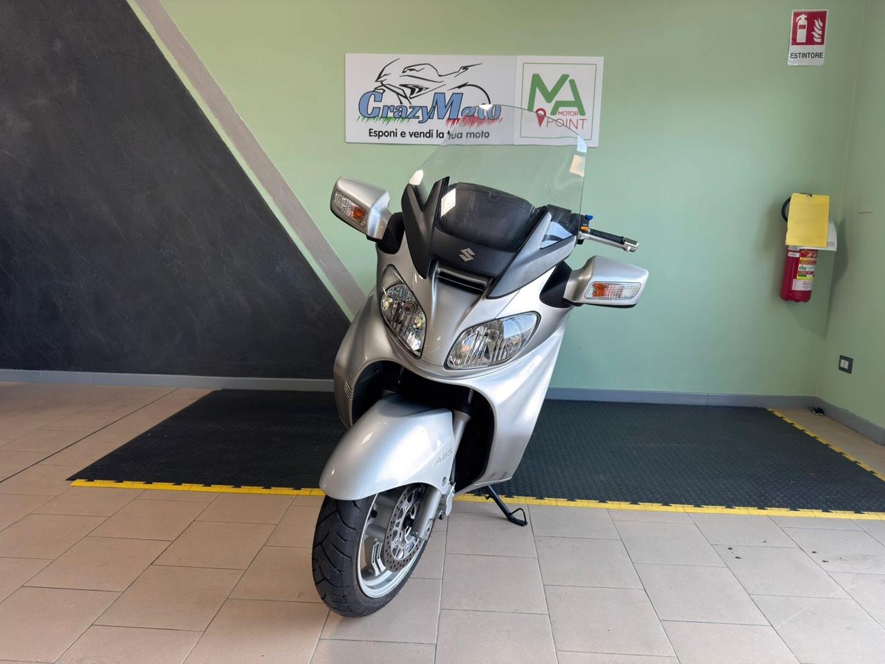 Suzuki Burgman AN 650 EXECUTIVE