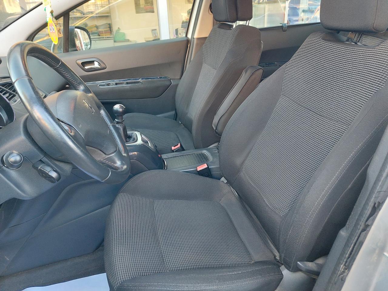 Peugeot 5008 1.6 HDi 112CV Tecno