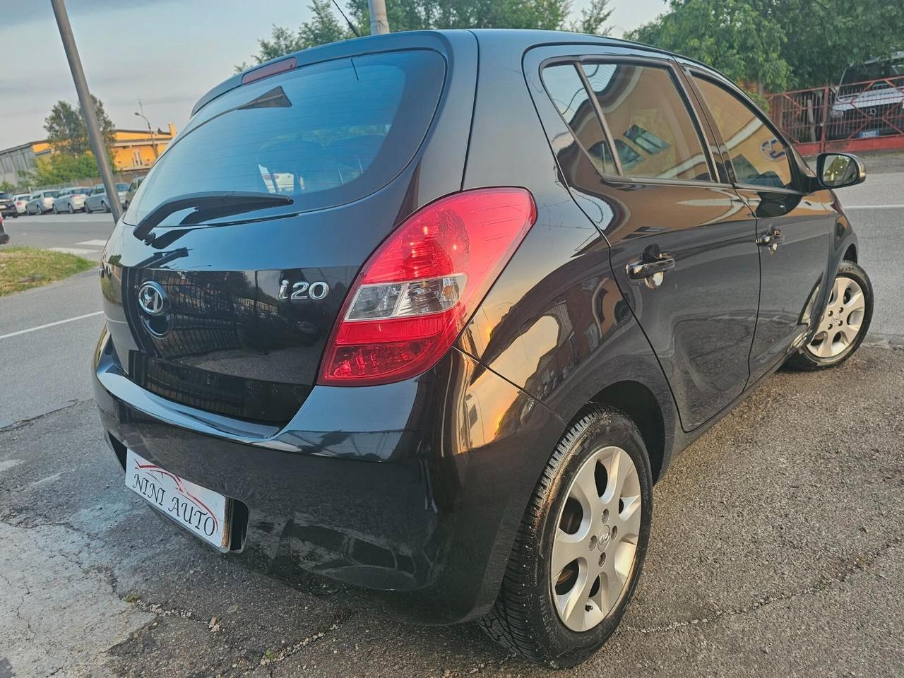 Hyundai i20 1.2 75cv Comfort*Clima*Cerchi*Navi*Neopatentati