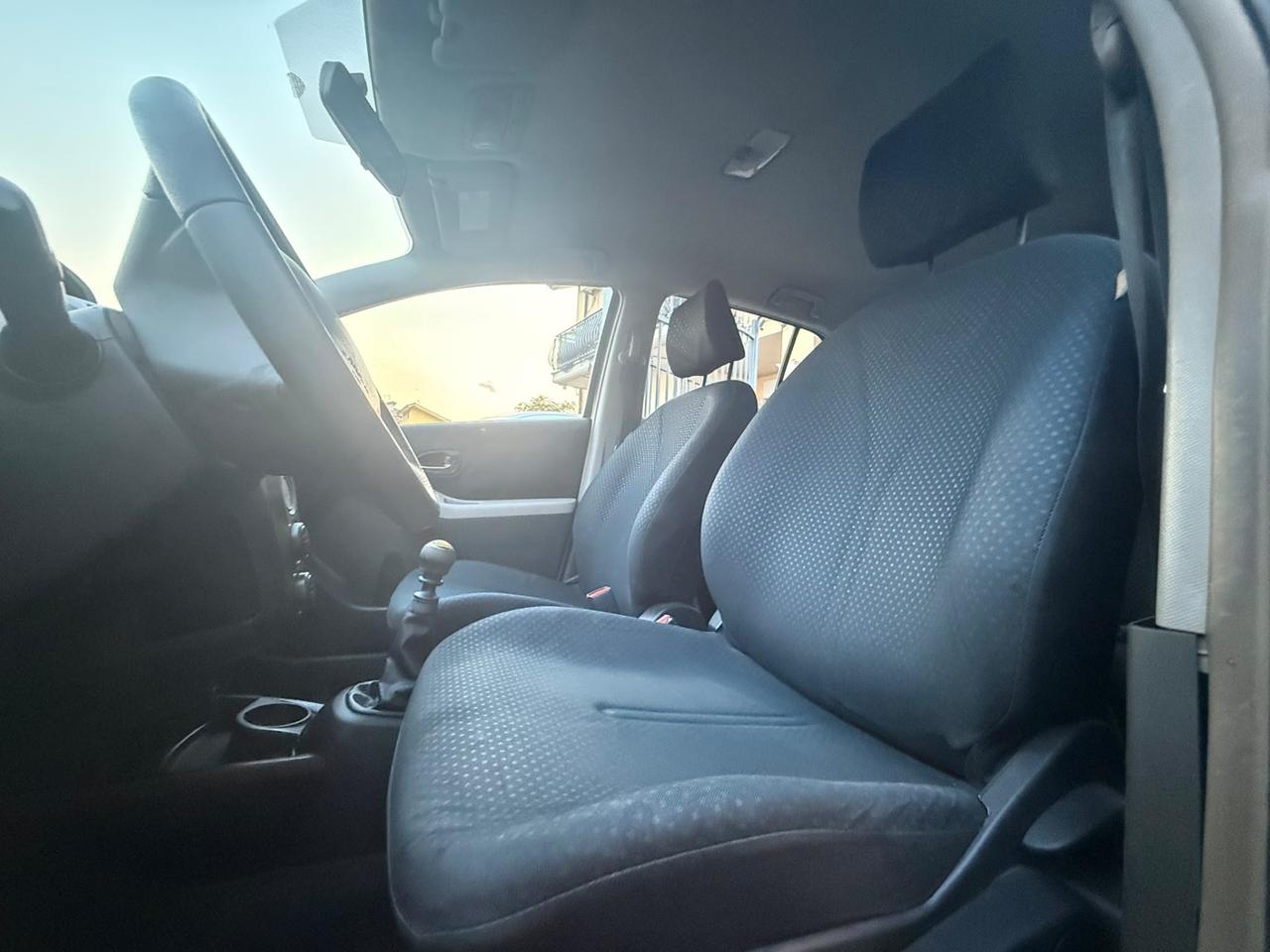 Toyota Yaris 1.3 5 porte Sol