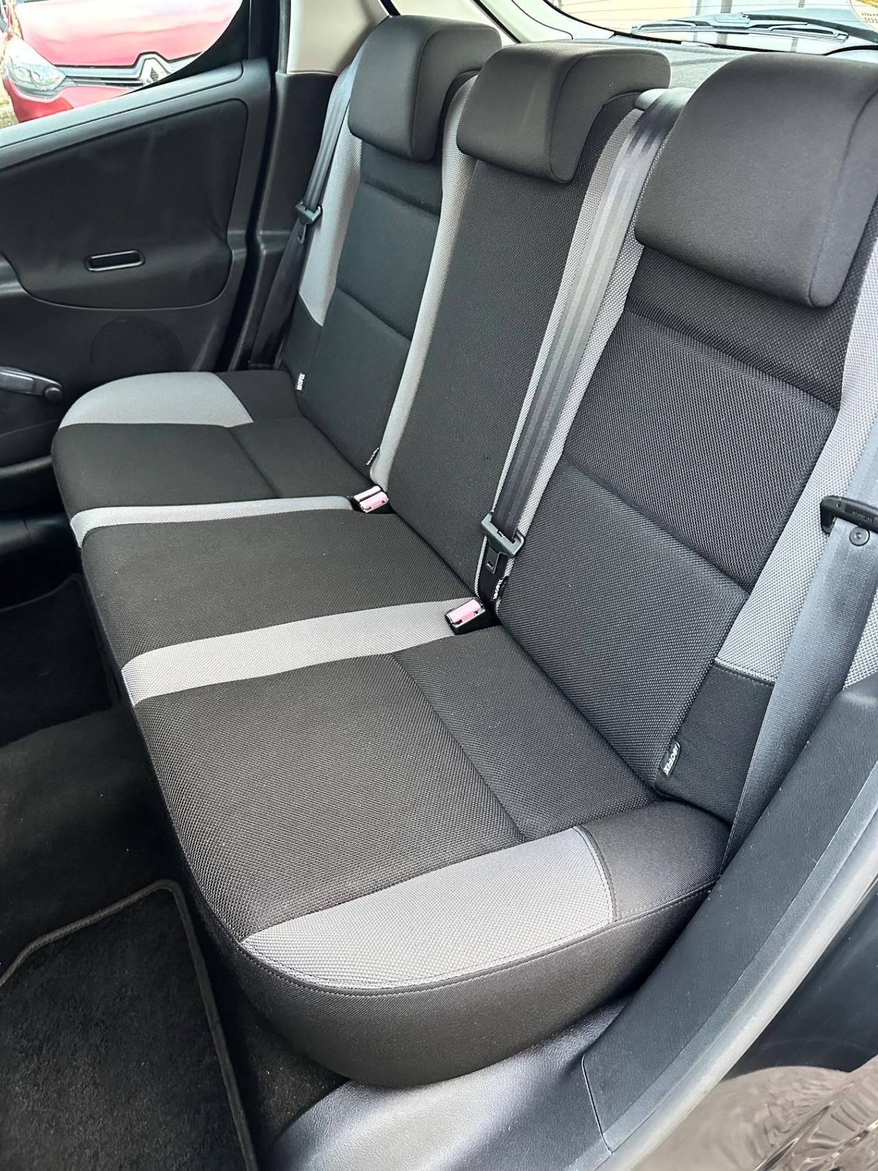 Peugeot 207 1.4Bz 8V 75CV 5p. X Line -Neopatentati