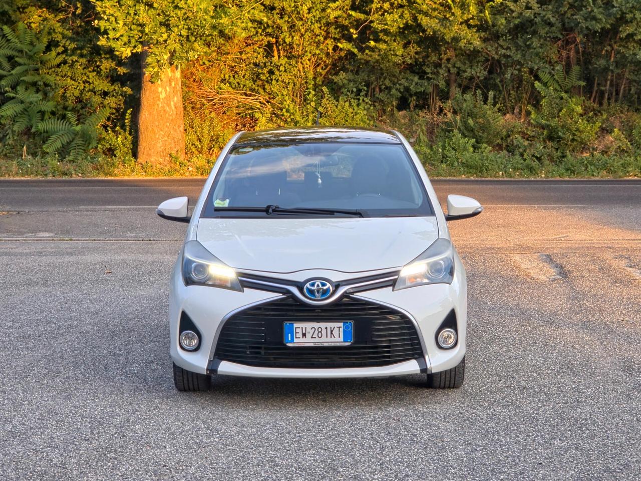 Toyota Yaris 1.5 Hybrid 5 porte Style E6 Automatica NEO 2014