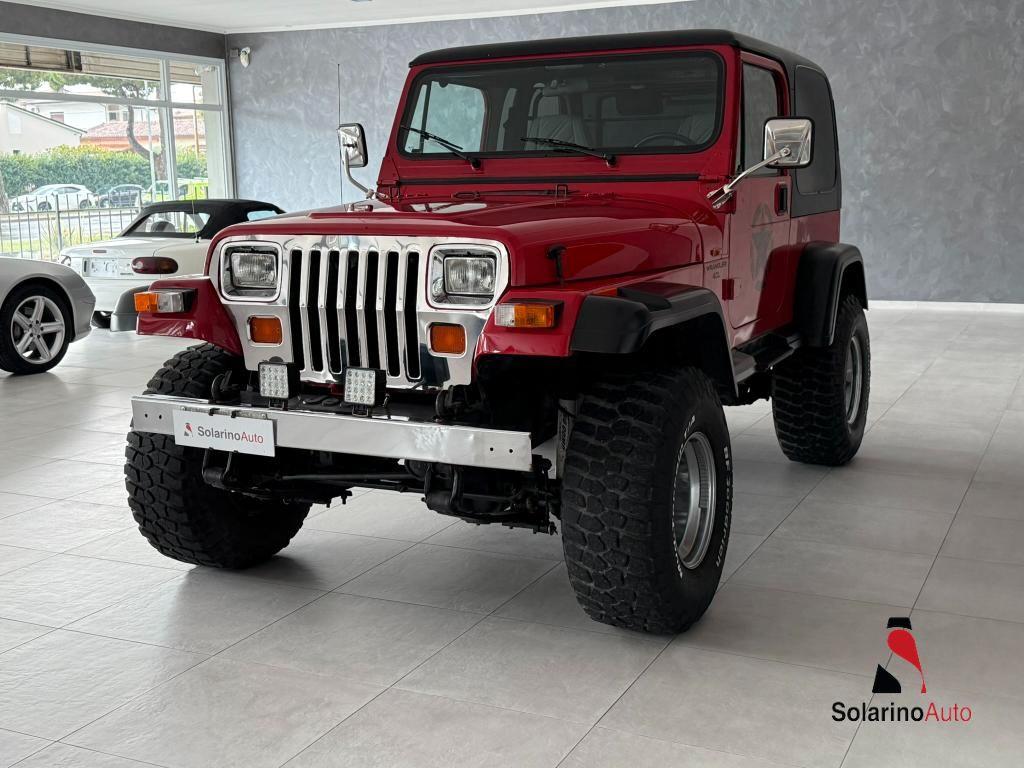 Jeep Wrangler Hard Top 4.0 Laredo autocarro