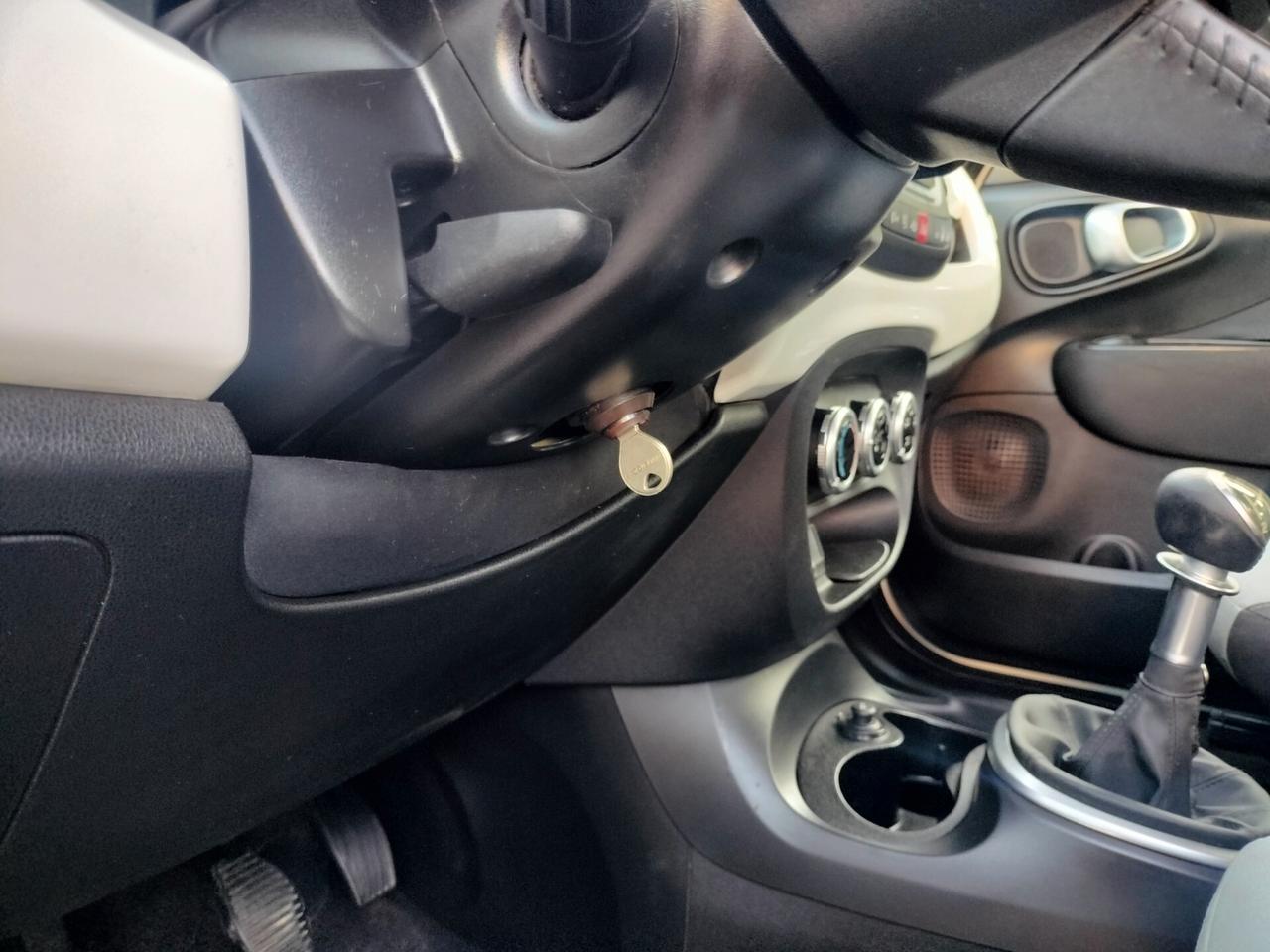 Fiat 500L 0.9 TwinAir Turbo Natural Power Lounge