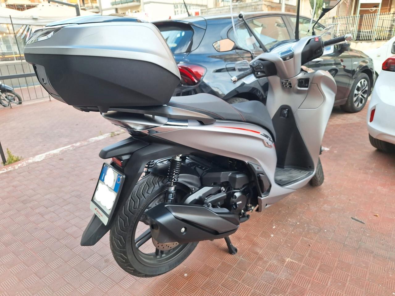 Honda SH 350 SPORT