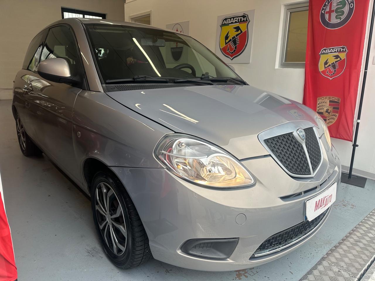Lancia Ypsilon 1.4 Platino Ecochic GPL