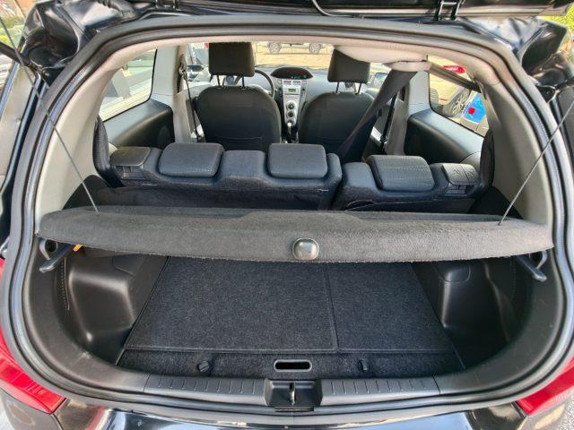 TOYOTA Yaris 1.3 3 porte Navi OK NEOPATENTATI