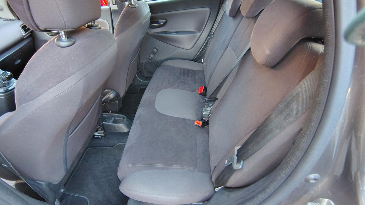 Lancia Ypsilon 0.9 BENZINA TWIN AIR 85 CV SILVER