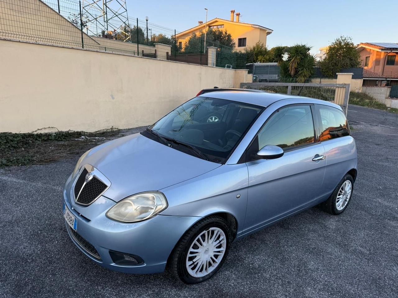 Lancia Ypsilon 1.3 MJT 90 CV Oro