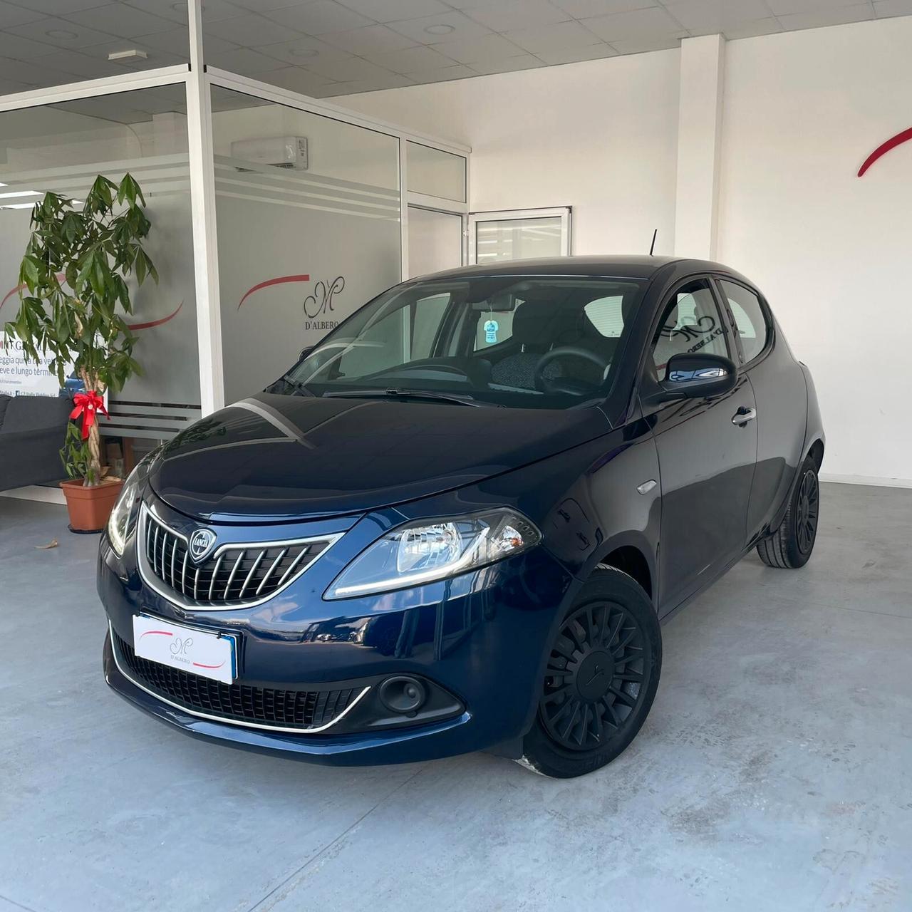 Lancia Ypsilon 1.0 FireFly 5 porte S&S Hybrid Ecochic Silver