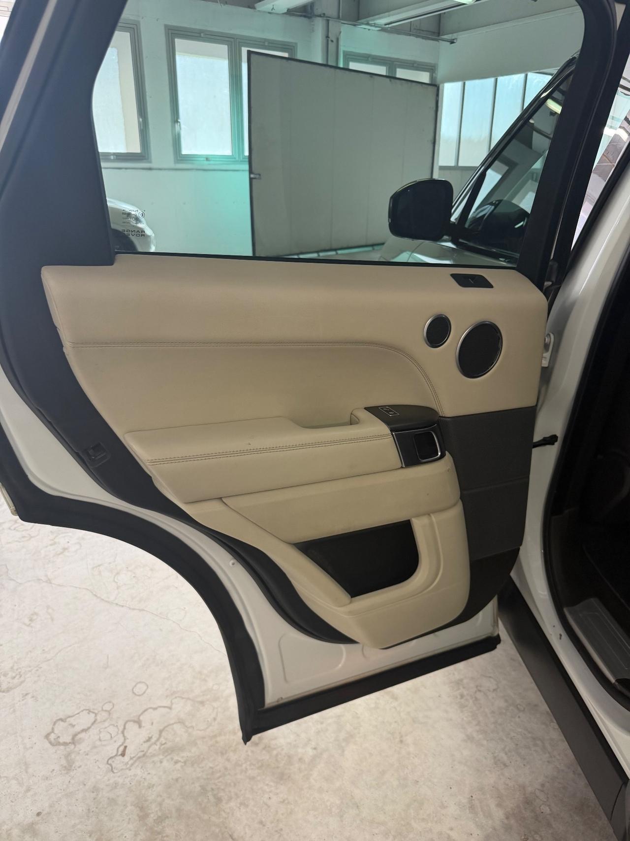 Land Rover Range Sport 3.0 TDV6 HSE Dynamic
