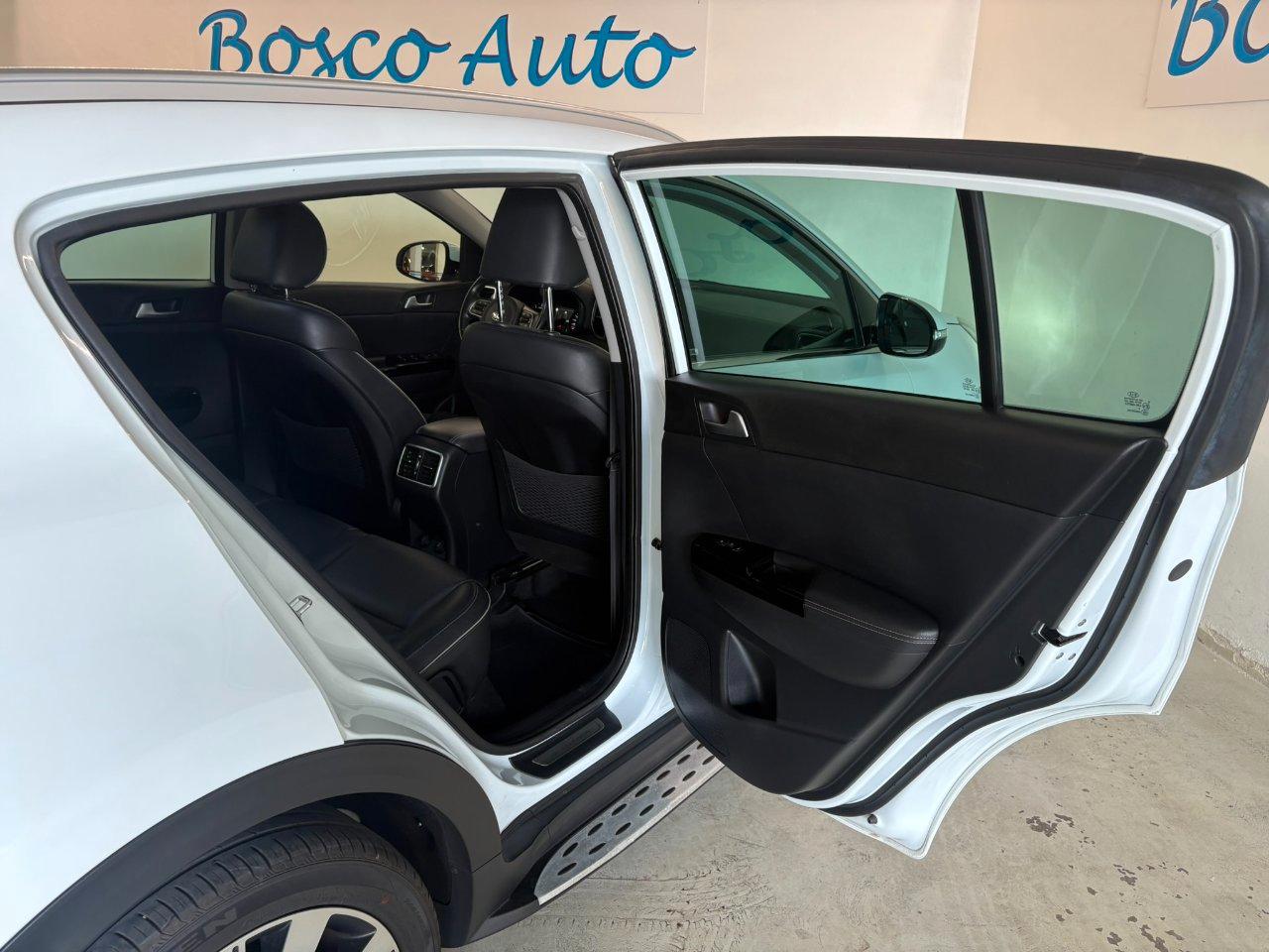 Kia Sportage 2.0 crdi Rebel Techno Pack awd 136cv