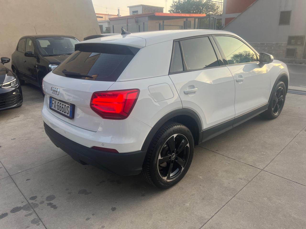 Audi Q2 30 TDI S tronic Business Design