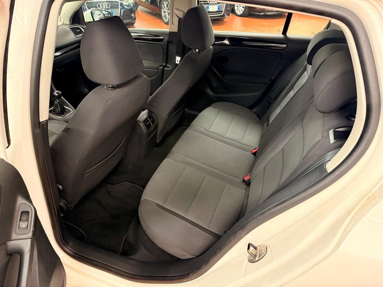 Volkswagen Golf 2.0 TDI 140CV . Highline ok Neopatentati