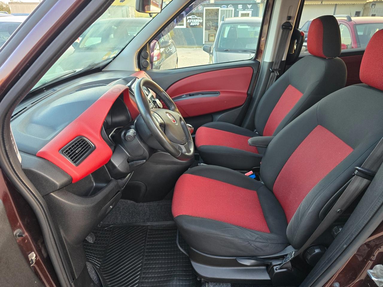 Fiat Doblo Doblò 1.6 5 posti