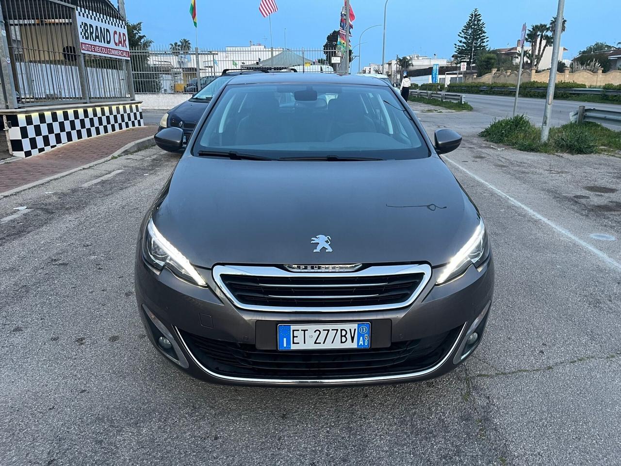 Peugeot 308 1.6 e-HDi Stop&Start Allure Unipro 2013