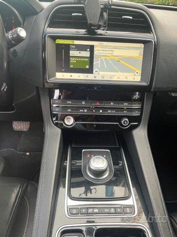 JAGUAR F-PACE 2.0d i4 R-Sport 180cv auto my20