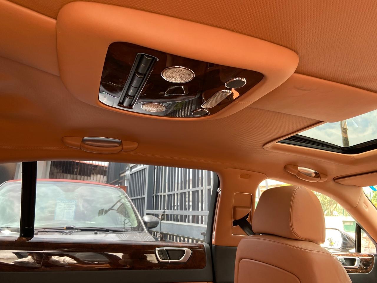 Bentley Flying Spur *W12* Chauffeur Paket