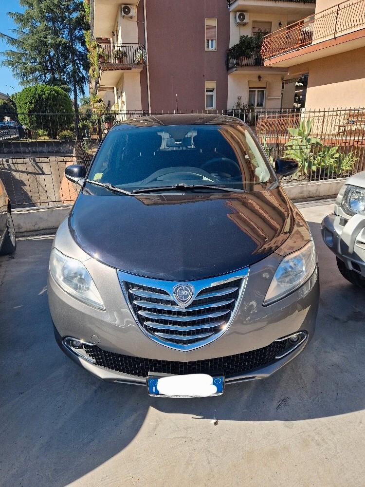 Lancia Ypsilon 1.2 69 CV 5 porte GPL Ecochic Platinum