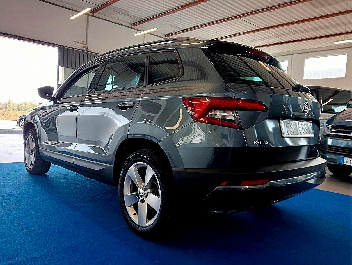 Skoda Karoq 1.6 TDI AMBITION CARPLAY CAMERA 17" PRONTA CONS