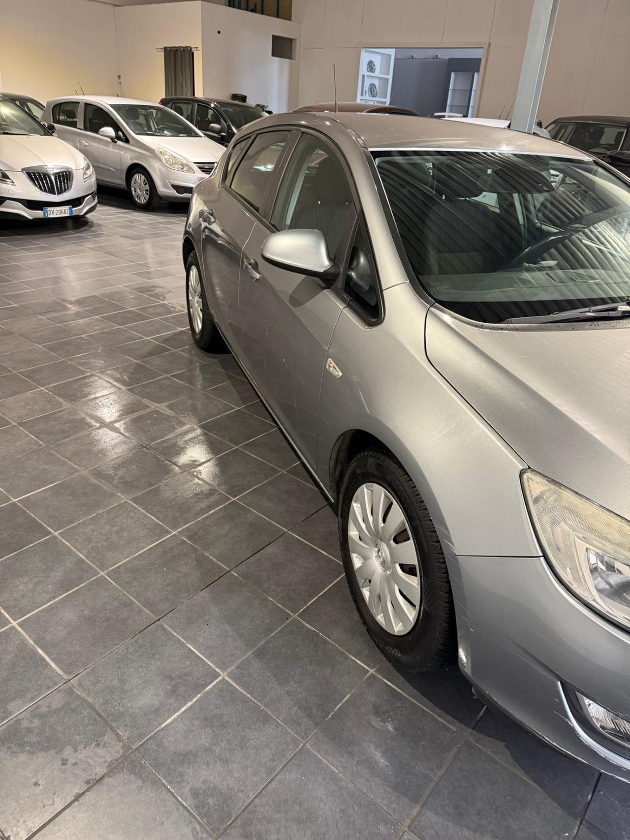 Opel Astra 1.7 -UNICO PROPRIETARIO-NEOPATENTATI