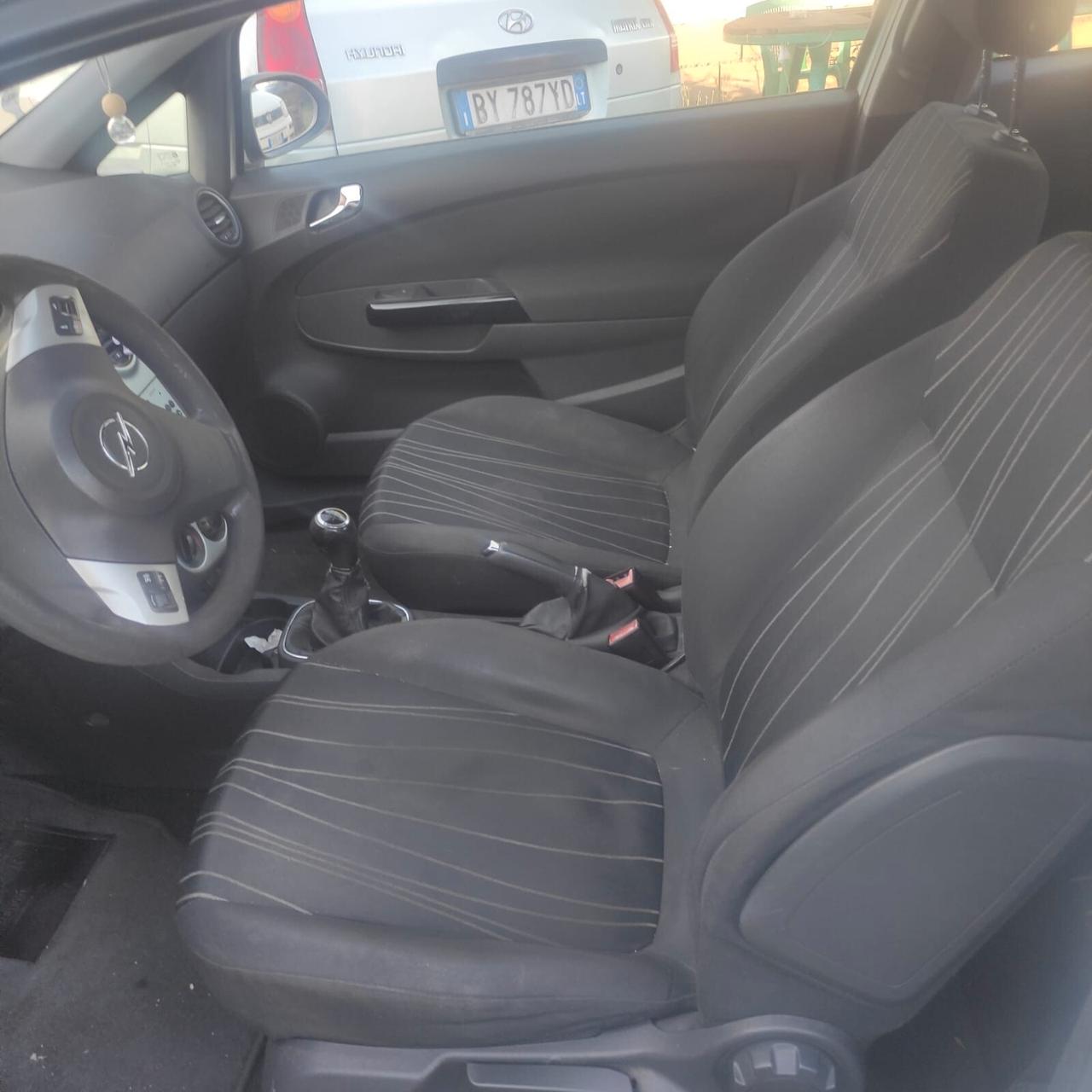 Opel Corsa 1.2 80CV 3 porte GPL-TECH Club