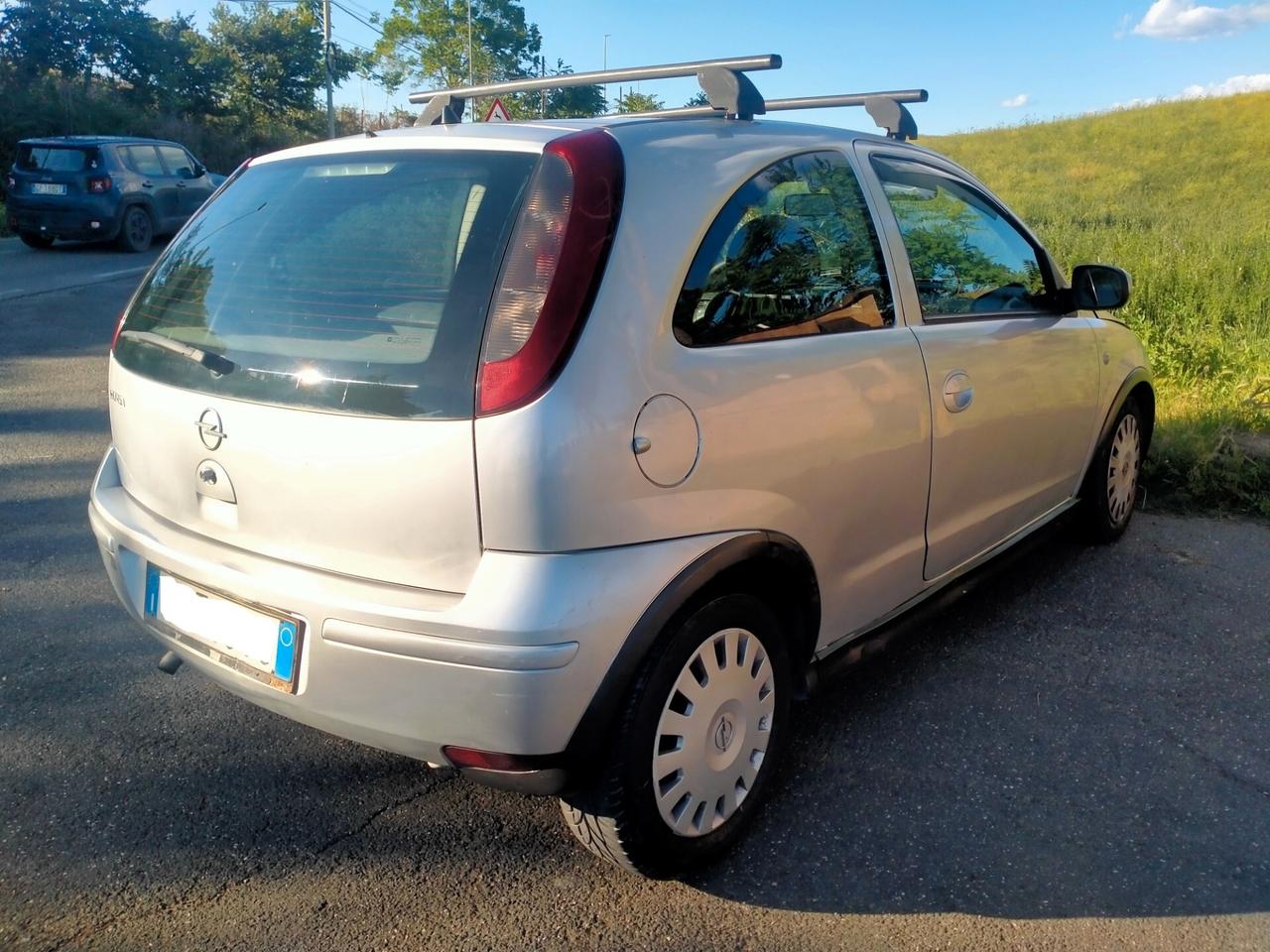 Opel Corsa 1.0i 12V cat 3 porte Club EURO4! CLIMA - VETRI ELETTRICI -CHIUSURA CENTRALIZZATA