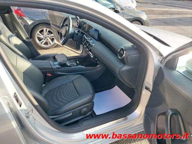 MERCEDES-BENZ A 250 e hybrid EQ Business Plug In