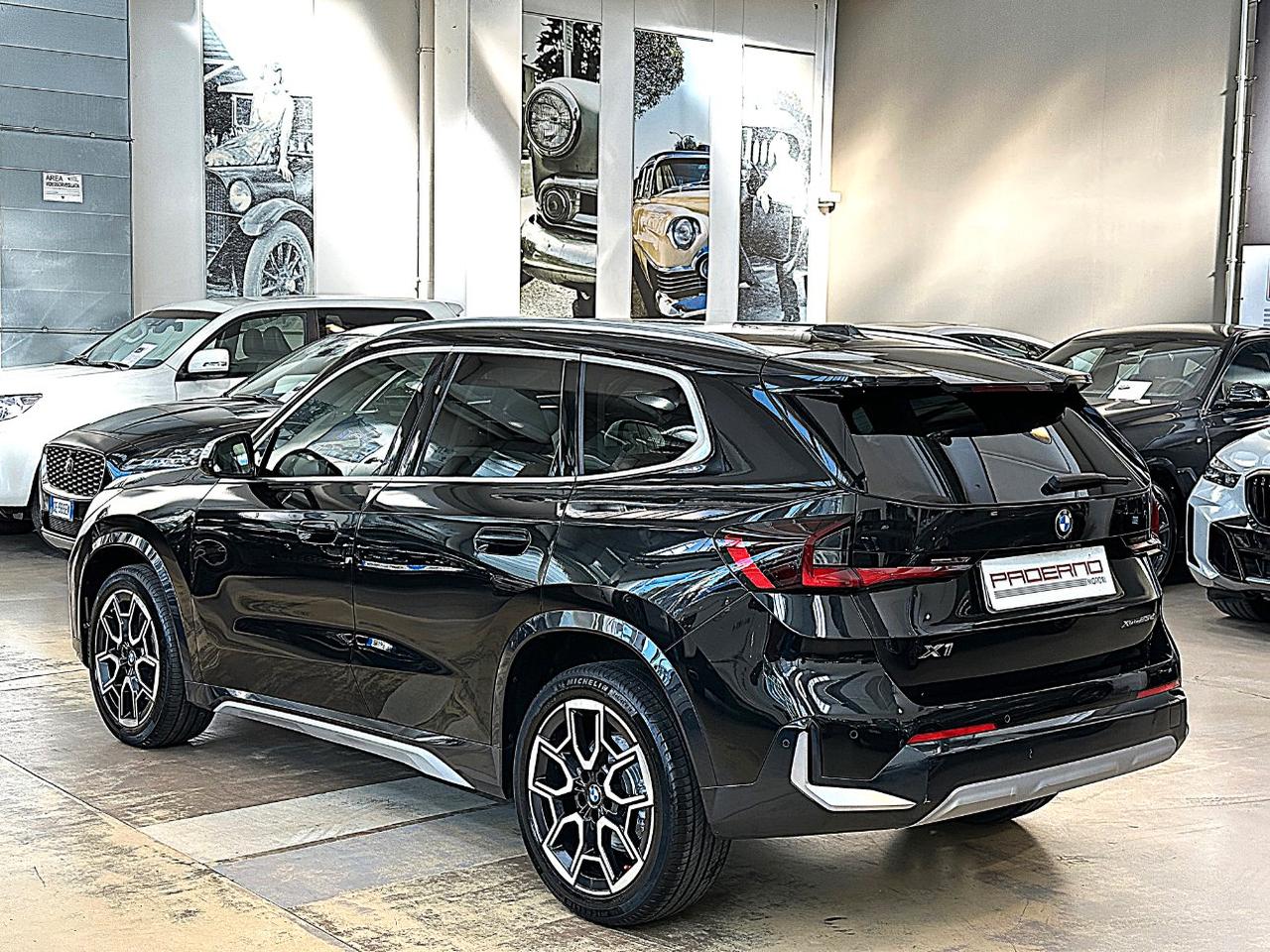 BMW X1 xdrive23d mhev 48V X-Line Edition Signature-19"-harmanK