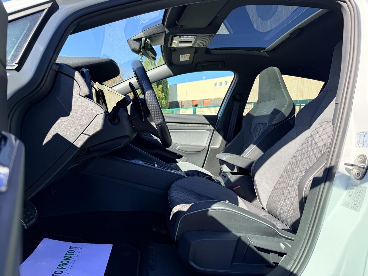 Volkswagen Golf 1.5 eTSI 130cv DSG R-Line TETTO