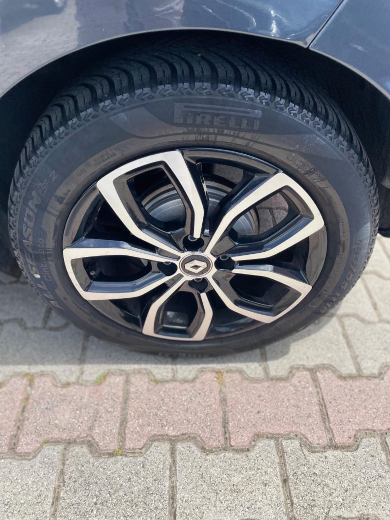 Renault Clio dCi 8V 90 CV 5 porte Moschino Intens