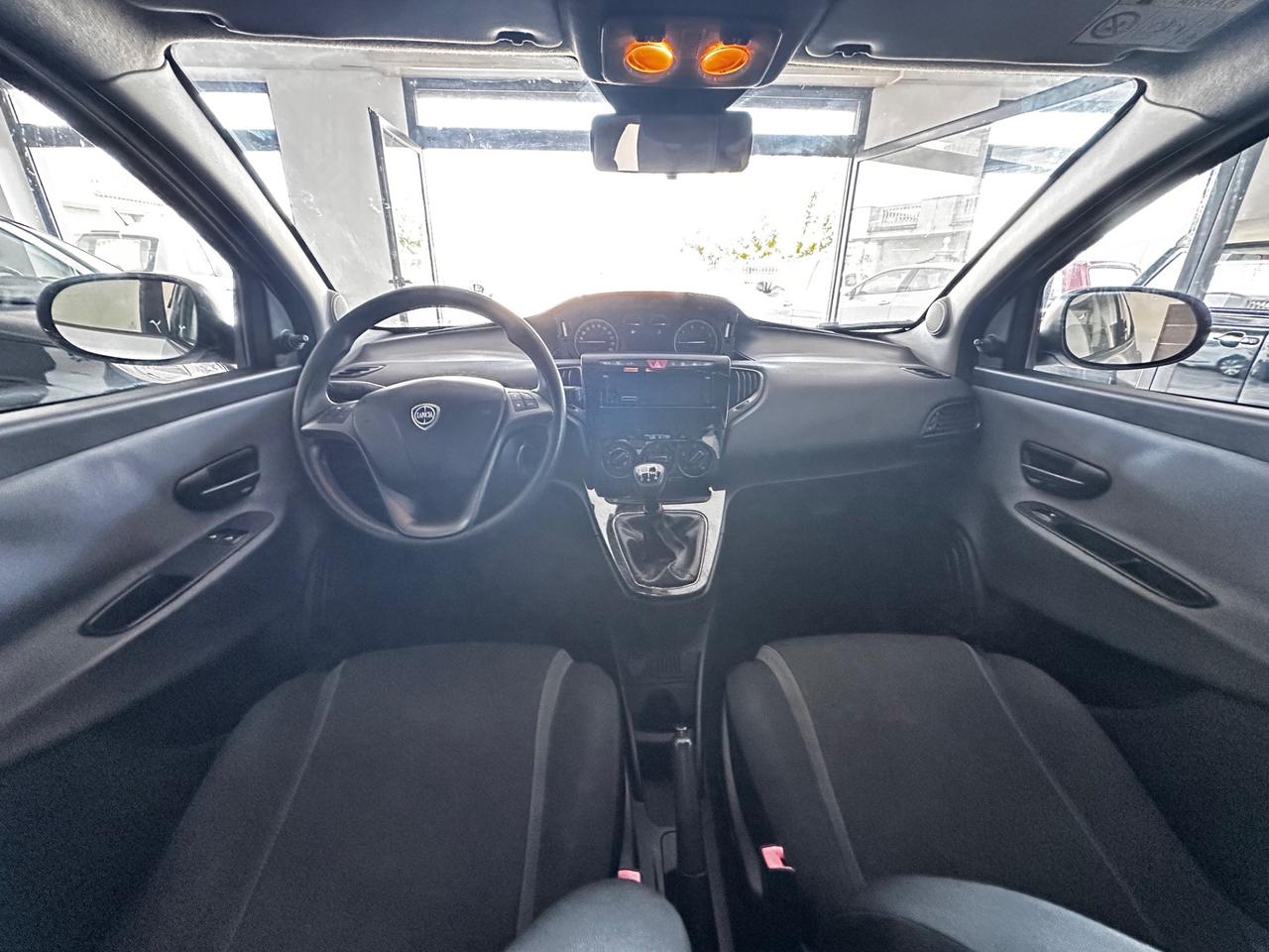 Lancia Ypsilon 1.3 MJT 16V 95 CV 5 porte S&S Silver