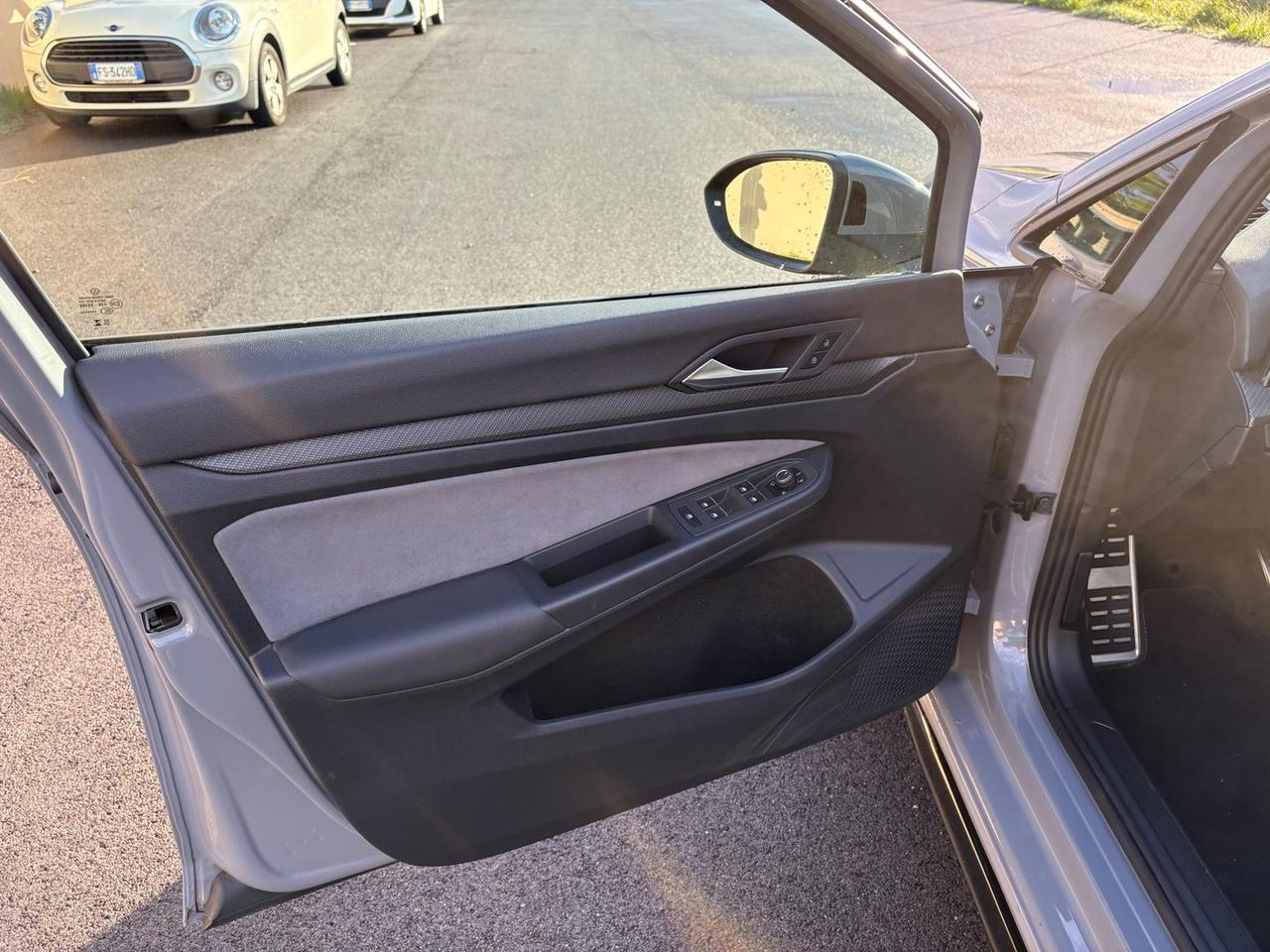 Volkswagen Golf 2.0 TDI R Line #7276