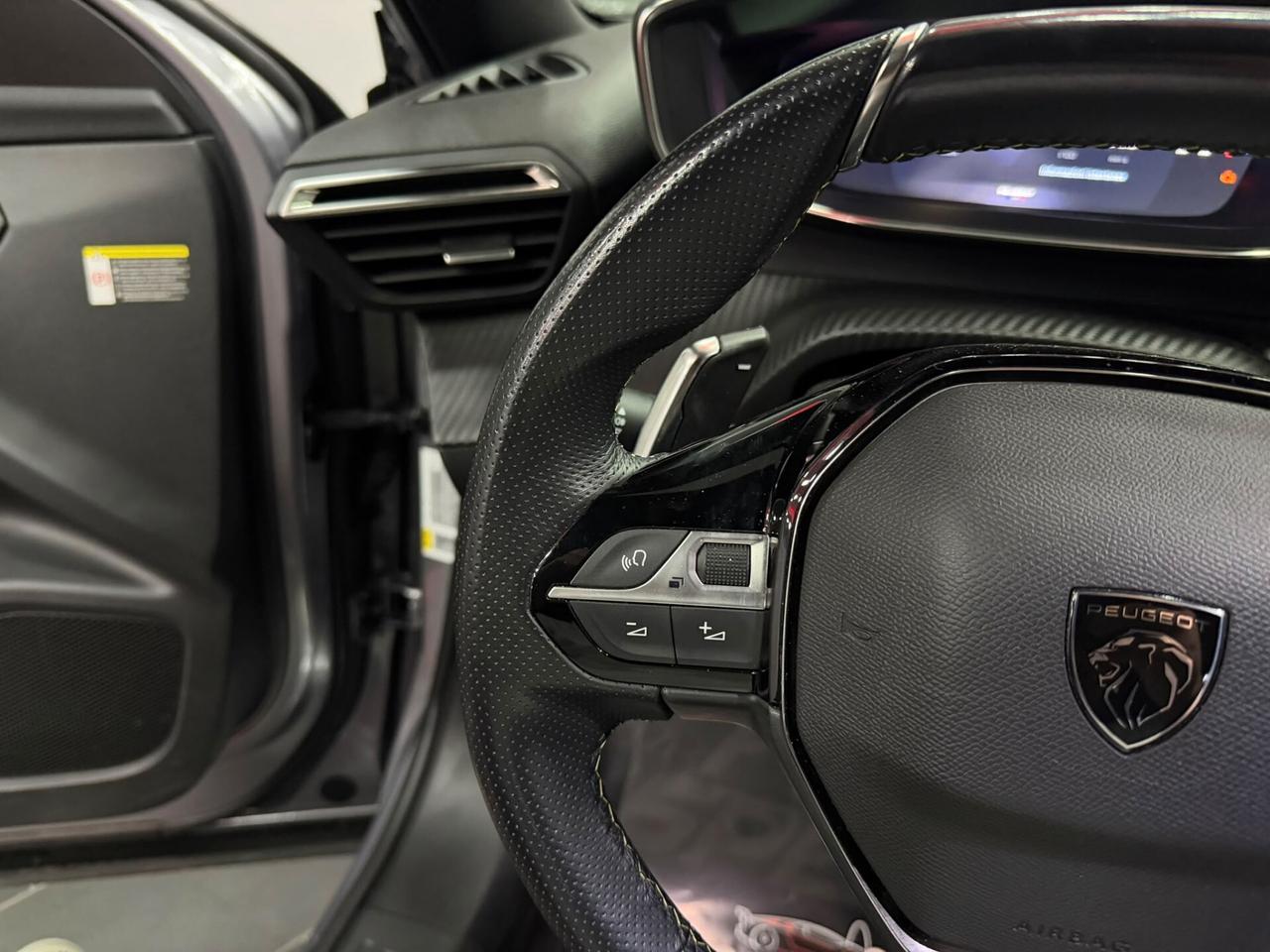 Peugeot 2008 Hybrid 136 e-DCS6 GT