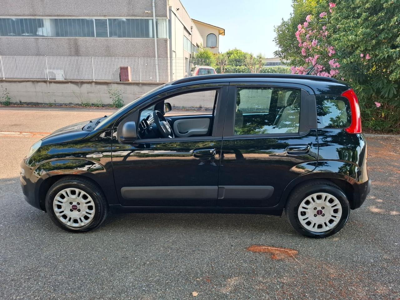 Fiat Panda 1.2 Dynamic SOLAMENTE 127.000 KM