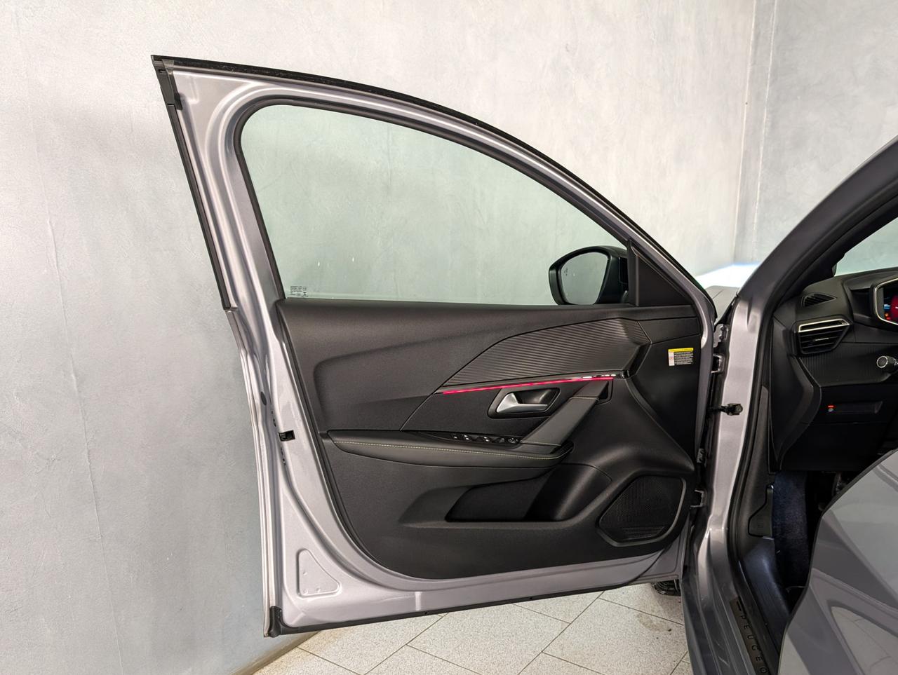 Peugeot 208 1.2 puretech 100cv GT