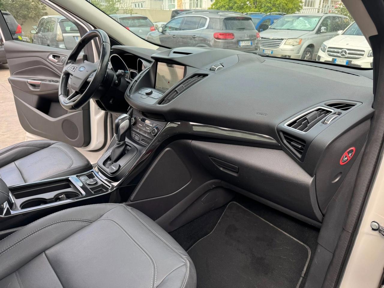 Ford Kuga 2.0 TDCI 150 CV S&S 4WD Powershift Titanium TETTO APRIBILE