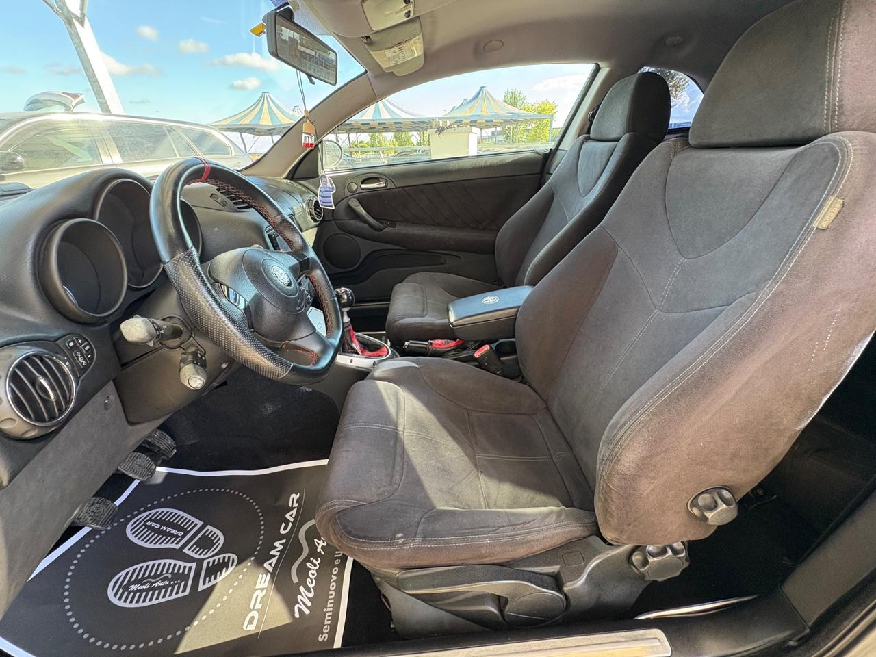 Alfa Romeo GT 1.9 MJT 16V DA AMATORE!
