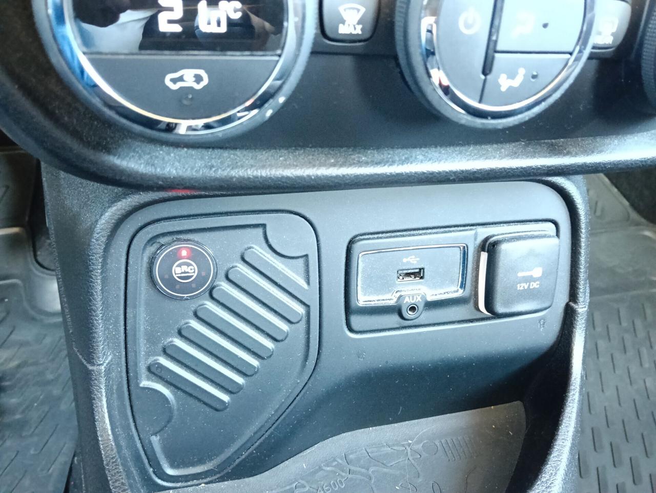 Jeep Renegade 1.6 E-TorQ EVO Longitude GPL
