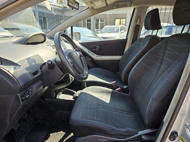 TOYOTA Yaris 1.0 5 porte Sol