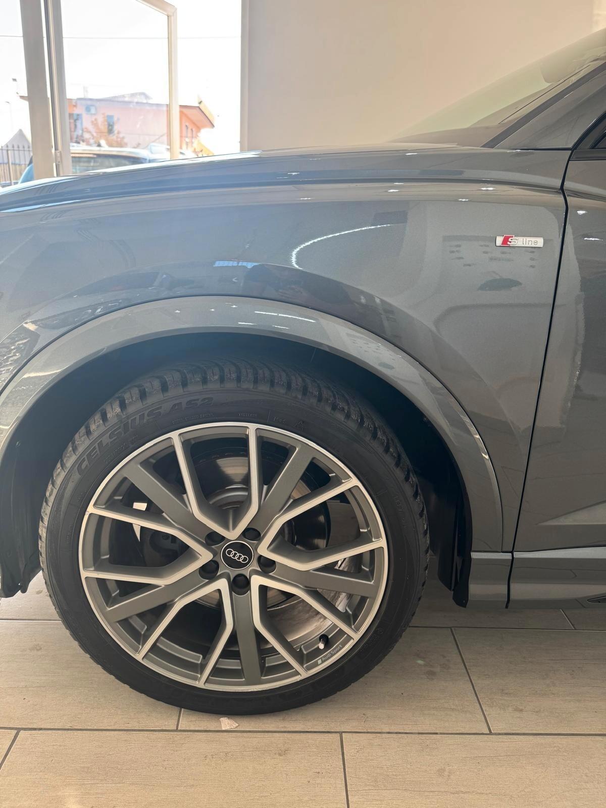 Audi Q3 SPB 45 TFSI quattro S tronic S line edition