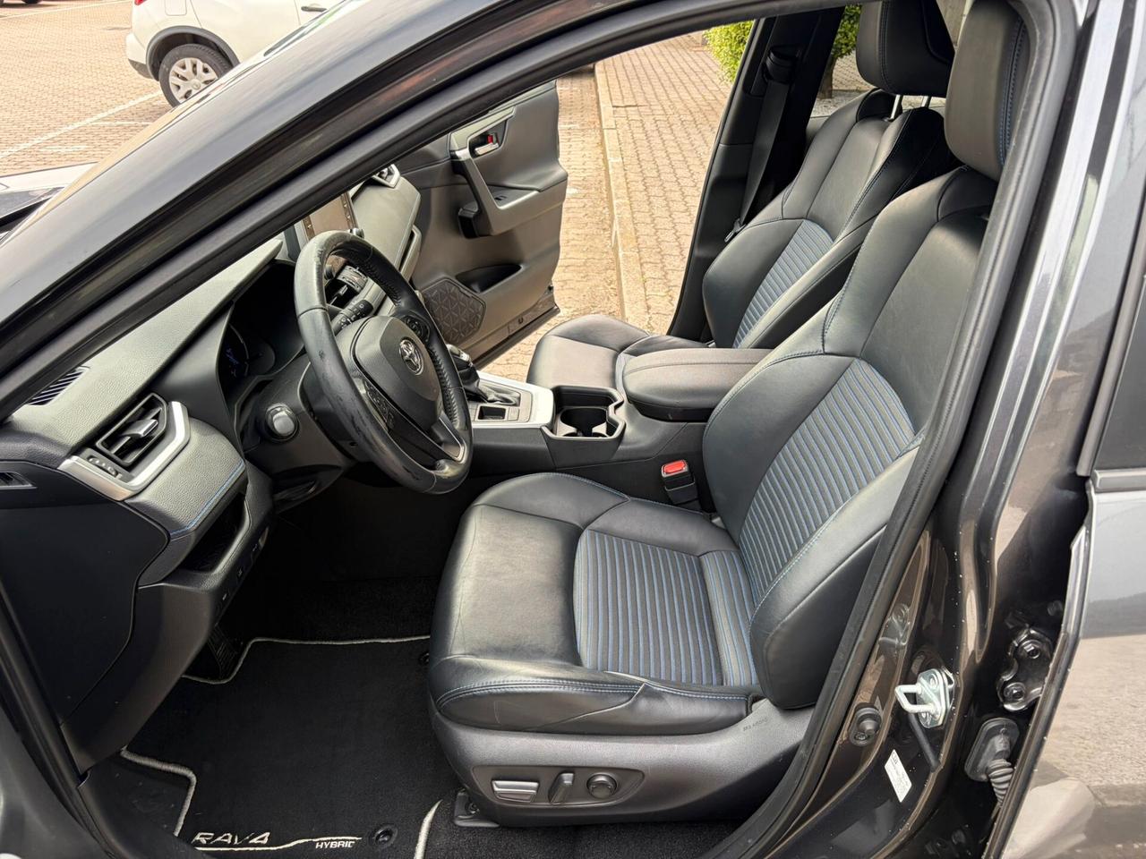 Toyota RAV 4 2.5 vvt-ie h Style 2wd 218cv e-cvt