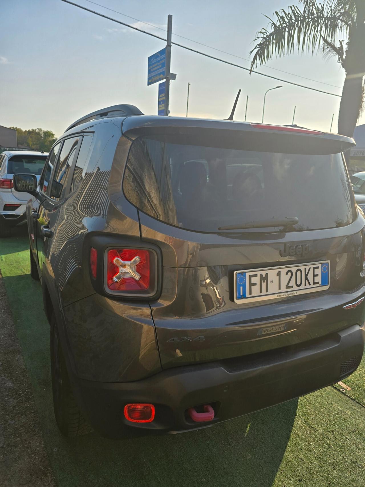 Jeep Renegade 2.0 Mjt 170CV 4WD Active Drive Low Trailhawk