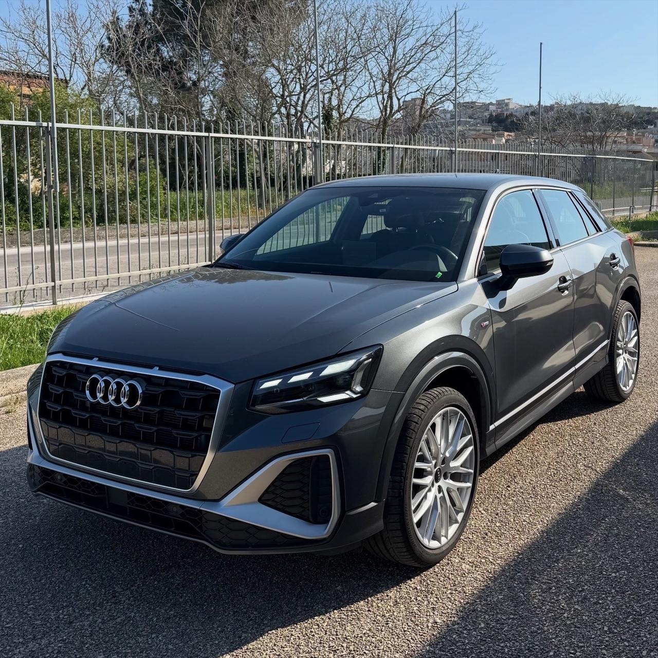 Audi Q2 35 TDI S tronic line Edition
